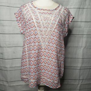 3/$25 Skies are Blue geometric top Large